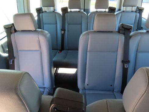 Used 2019 Ford Transit 350 XL image 19