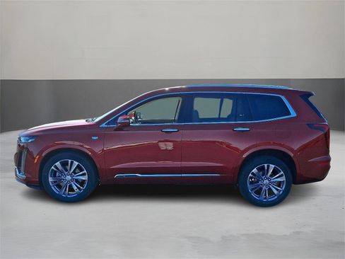 Certified 2024 Cadillac XT6 Premium Luxury image 7