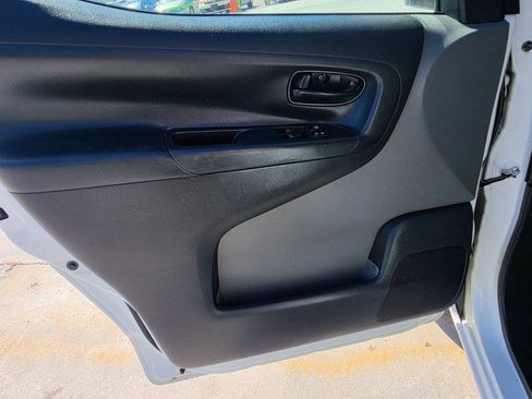 Used 2017 Nissan NV200 SV w/ Technology Package FWD image 18