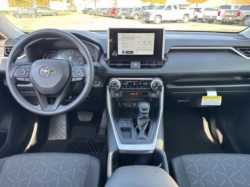 Used 2025 Toyota RAV4 XLE w/ Convenience Package image 18