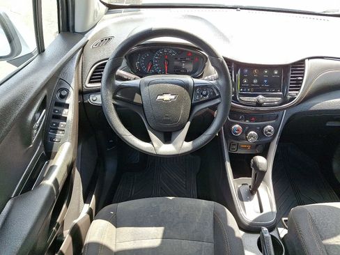 Used 2018 Chevrolet Trax LS w/ LPO, Protection Package AWD/4WD image 11