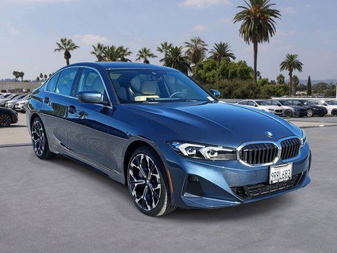 Used 2025 BMW 330i xDrive xDrive w/ M Sport Package image 3