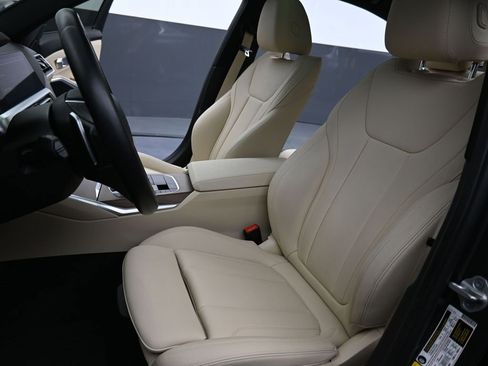 Used 2021 BMW 330i xDrive Sedan w/ Convenience Package image 10