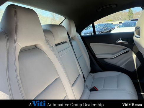 Used 2018 Mercedes-Benz CLA 250 4MATIC image 27