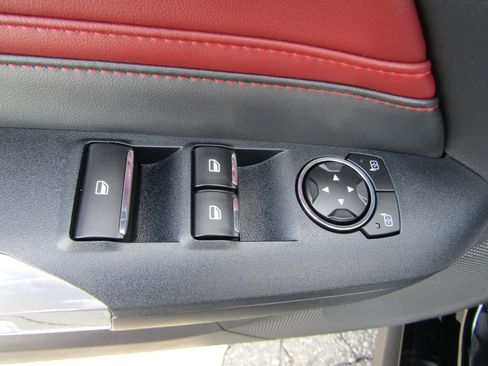Used 2025 Ford Mustang GT Premium RWD image 23