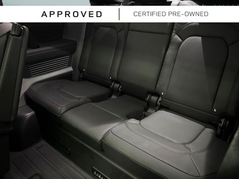 Used 2025 Land Rover Defender 130 X-Dynamic SE AWD/4WD image 36