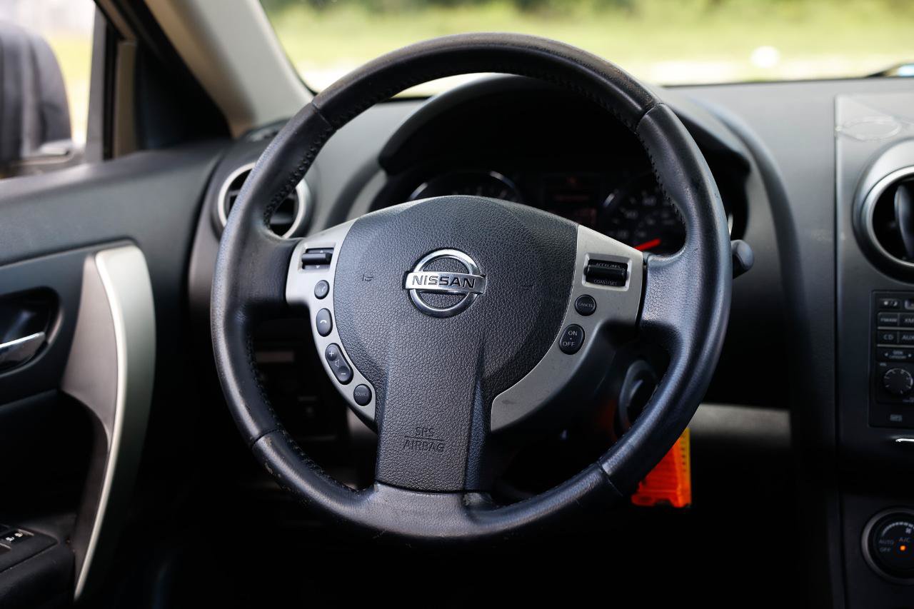 Used 2011 Nissan Rogue SV w/ SL Pkg FWD image 28