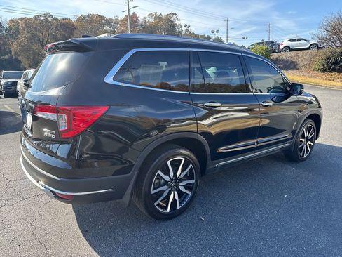 Used 2021 Honda Pilot Touring image 5