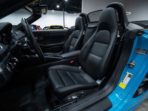 Used 2018 Porsche 718 Boxster S image 22