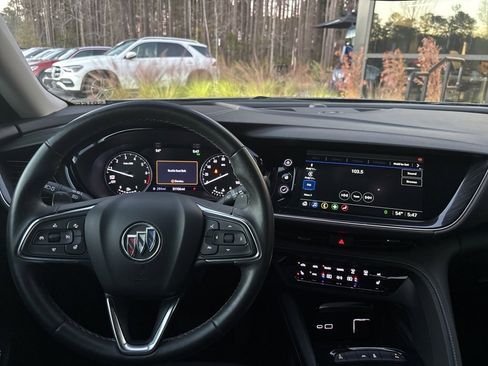 Used 2023 Buick Envision Essence image 45