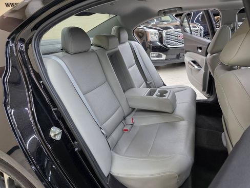 Used 2016 Acura TLX V6 SH-AWD w/ Technology Pkg image 21