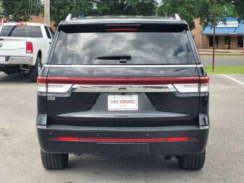 Used 2024 Lincoln Navigator Reserve AWD/4WD image 5