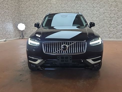 Used 2024 Volvo XC90 B5 Core AWD/4WD image 2