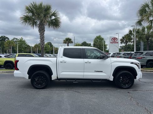 Used 2024 Toyota Tundra SR5 w/ SR5 Premium Package AWD/4WD image 11