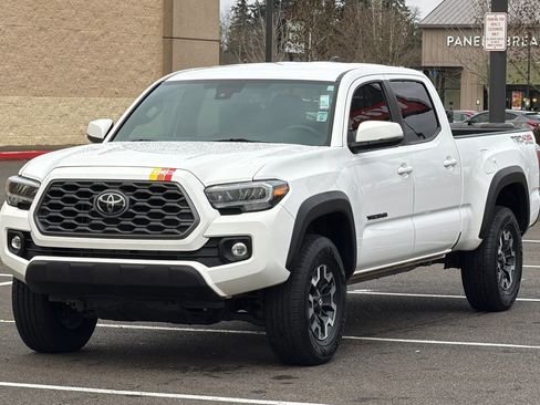 Used 2023 Toyota Tacoma TRD Off-Road w/ Black Out Package (TMS) image 8