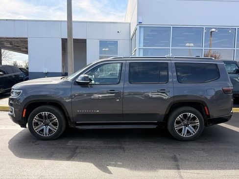 Used 2024 Jeep Wagoneer Series II w/ Flexible Seating Group image 5