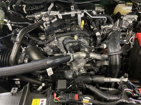 New 2025 Ford Bronco Outer Banks w/ Sasquatch Package image 37