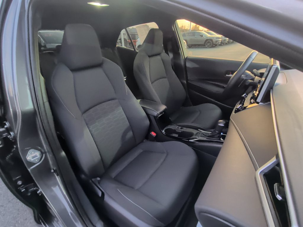Used 2025 Toyota Corolla SE FWD image 24