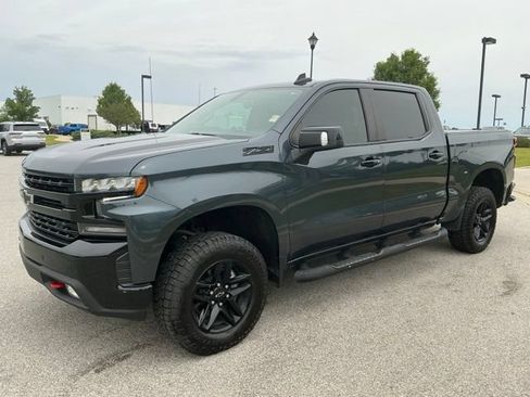 Used 2021 Chevrolet Silverado 1500 LT Trail Boss w/ Convenience Package II AWD/4WD image 3