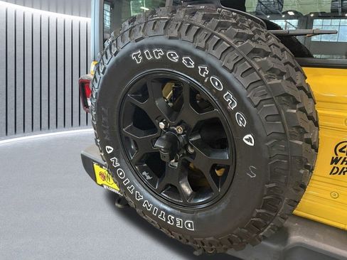 Used 2020 Jeep Wrangler Unlimited Willys image 9
