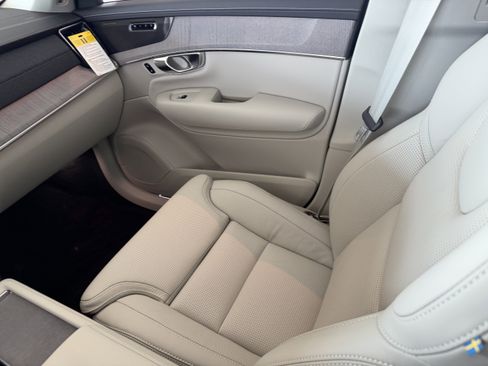 New 2026 Volvo XC90 B6 Ultra AWD/4WD image 13
