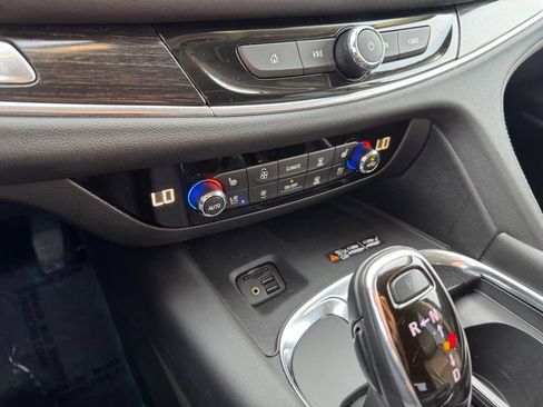 Used 2021 Buick Enclave Avenir w/ Avenir Technology Package AWD/4WD image 14