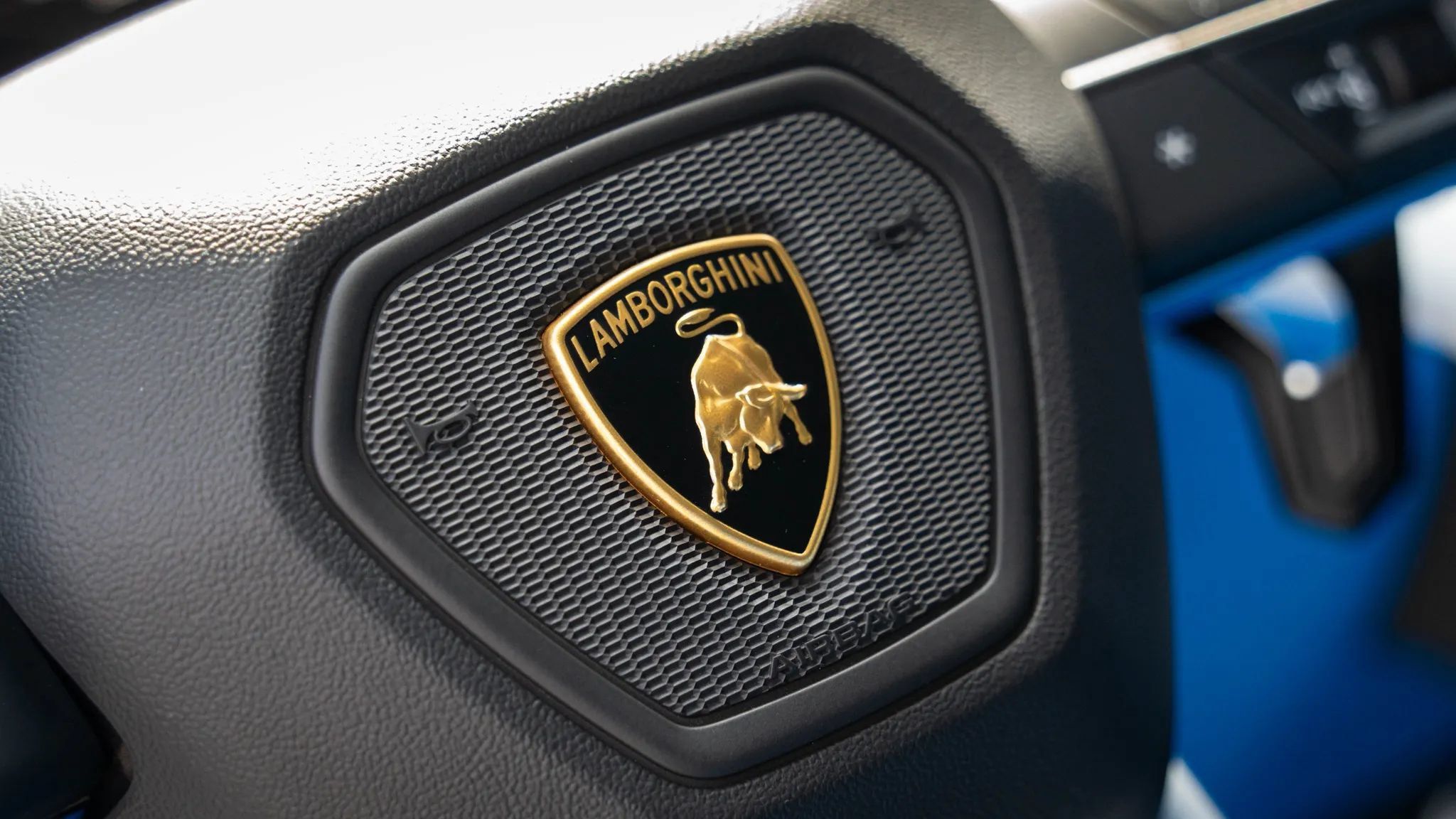 Used 2021 Lamborghini Urus AWD/4WD image 21