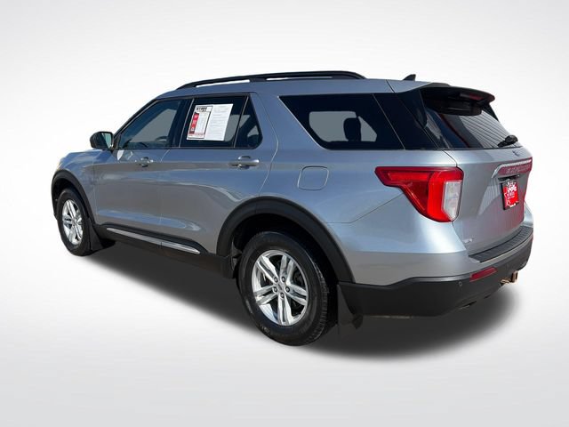 Used 2021 Ford Explorer XLT w/ Class III Trailer Tow Package AWD/4WD image 4