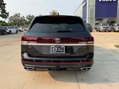 Used 2024 Volkswagen Atlas SEL Premium R-Line AWD/4WD image 5