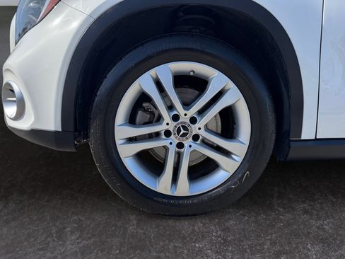 Used 2020 Mercedes-Benz GLA 250 SUV w/ Premium Package image 9