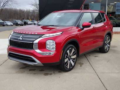 New 2025 Mitsubishi Outlander SE