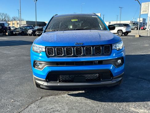 New 2026 Jeep Compass Latitude image 2