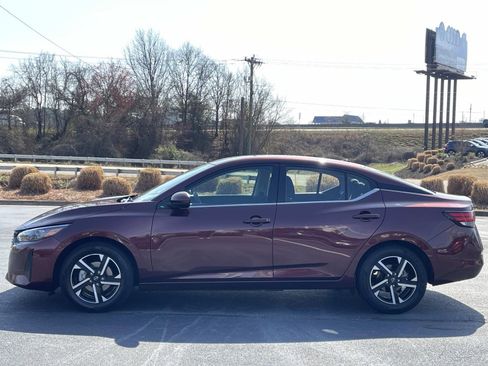 Used 2024 Nissan Sentra SV image 4