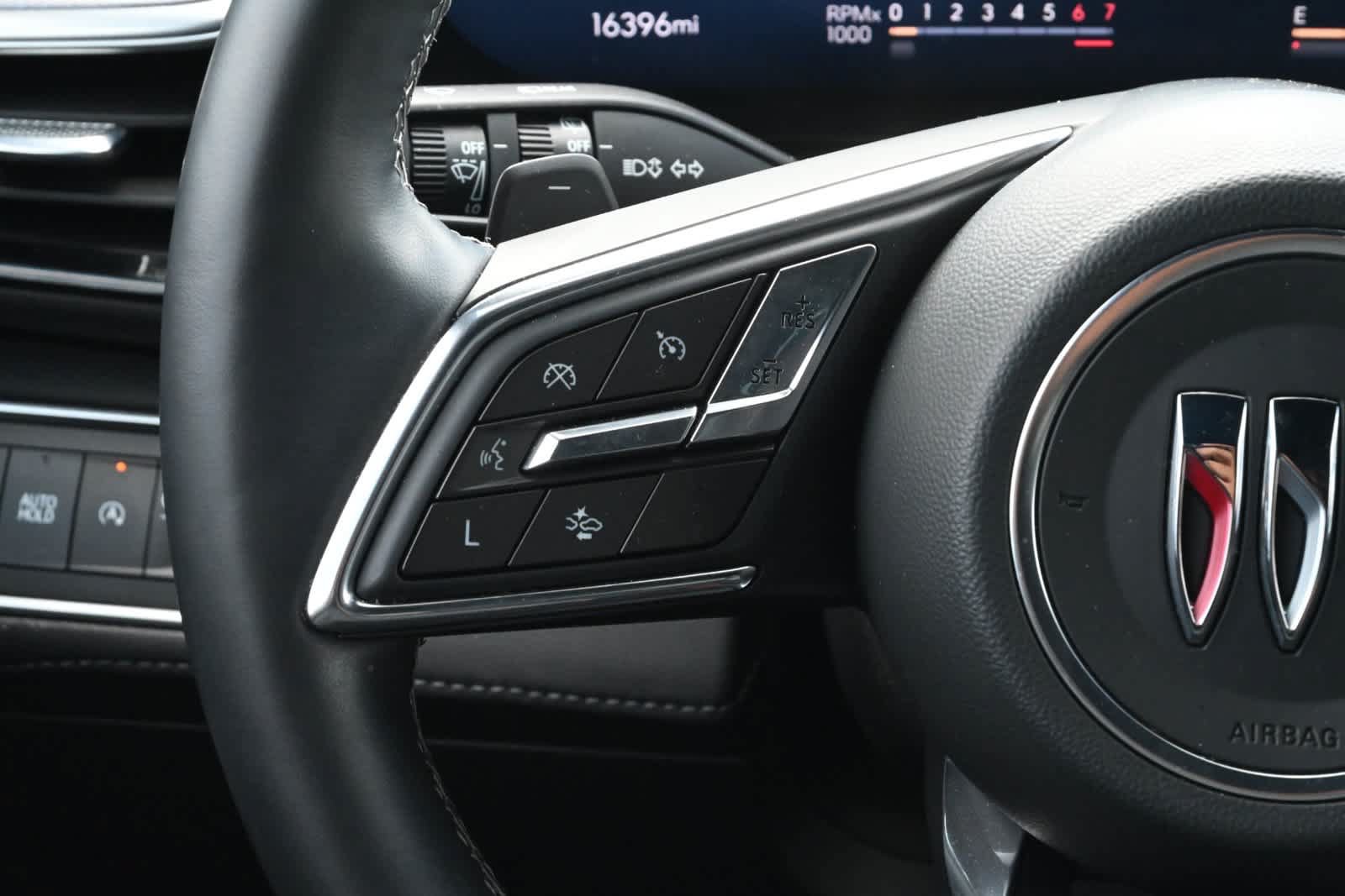 Used 2025 Buick Enclave Sport Touring FWD image 10