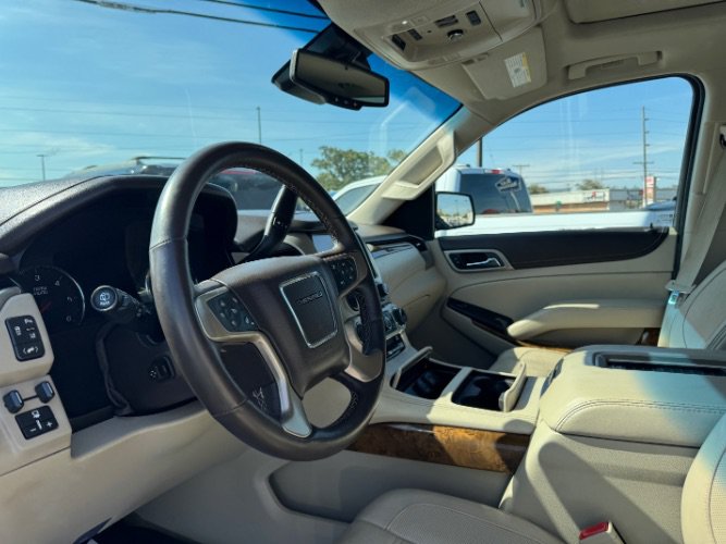Used 2015 GMC Yukon Denali w/ Open Road Package AWD/4WD image 18