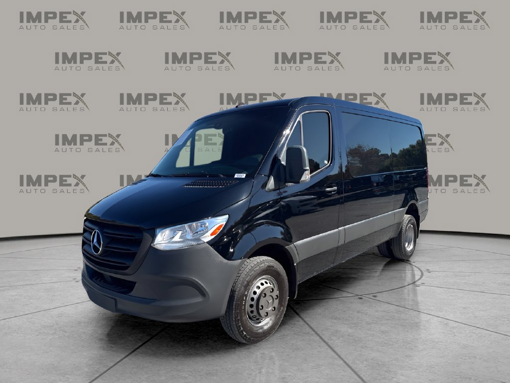 Used 2021 Mercedes-Benz Sprinter 4500 image 1