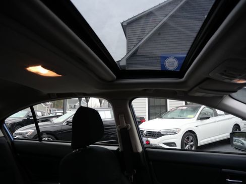 Used 2015 Subaru Impreza 2.0i Premium image 25