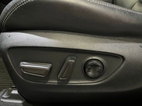 Certified 2022 Toyota RAV4 XLE Premium AWD/4WD image 15
