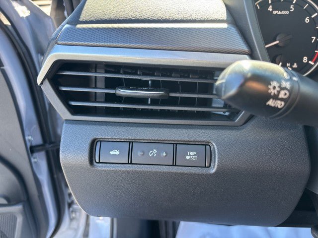 Used 2023 Nissan Altima 2.5 SR FWD image 16