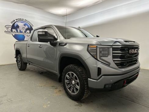 Used 2024 GMC Sierra 1500 AT4 AWD/4WD image 12