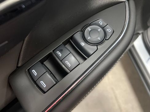 Used 2024 Buick Envision Preferred AWD/4WD image 13