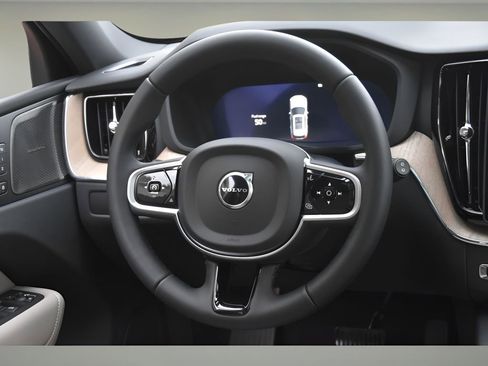 Certified 2026 Volvo XC60 B5 Plus w/ Protection Package Premier AWD/4WD image 15