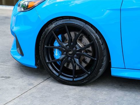 Used 2017 Ford Focus RS AWD/4WD image 24