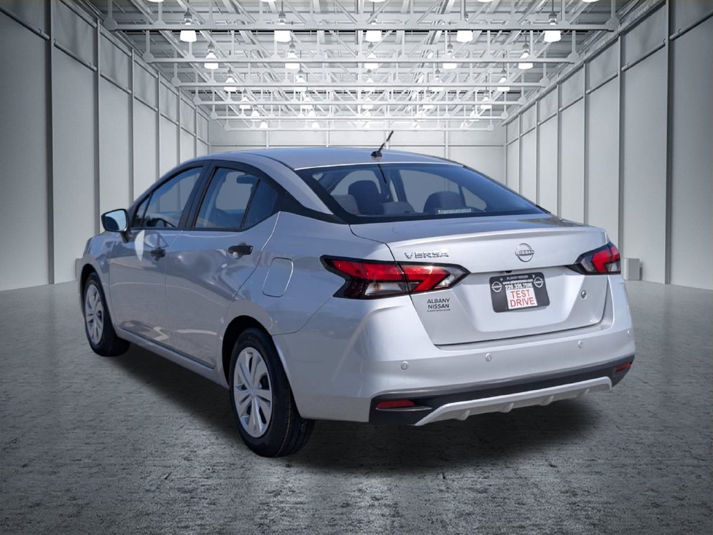 Used 2025 Nissan Versa S FWD image 10