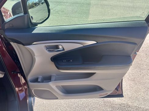 Used 2022 Honda Pilot Special Edition image 31