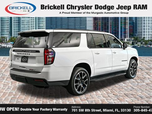 Used 2023 Chevrolet Suburban RST RWD image 8