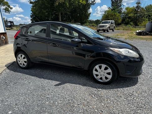 Used 2012 Ford Fiesta SE image 4