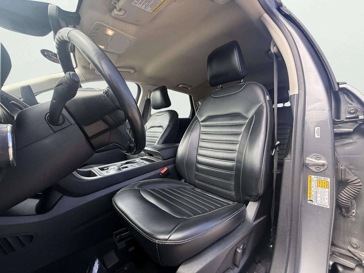 Used 2022 Ford Edge SEL AWD/4WD image 19