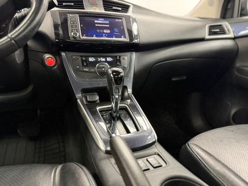 Used 2019 Nissan Sentra SR w/ Premium Package (SR) FWD image 54
