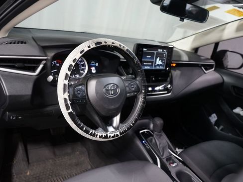 Used 2022 Toyota Corolla LE image 7